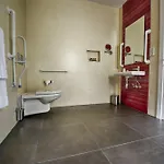 فندق Quaint Boutique 3*