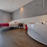 Quaint Boutique 3*