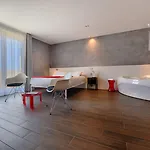 Quaint Boutique 3*