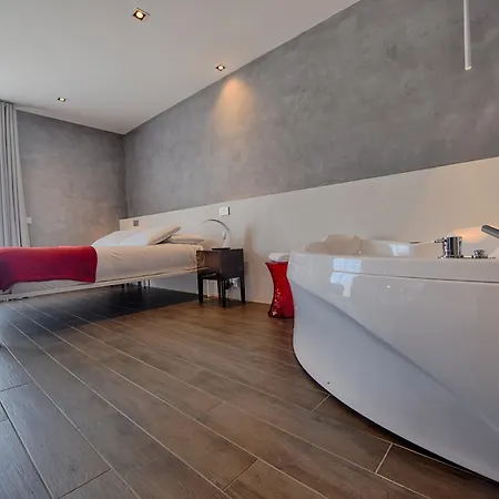 Quaint Boutique 3*