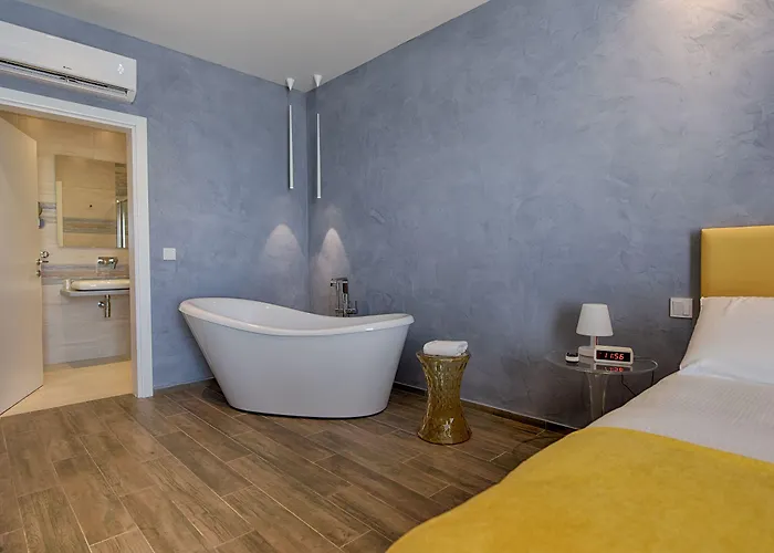 Quaint Boutique Hotel 3*